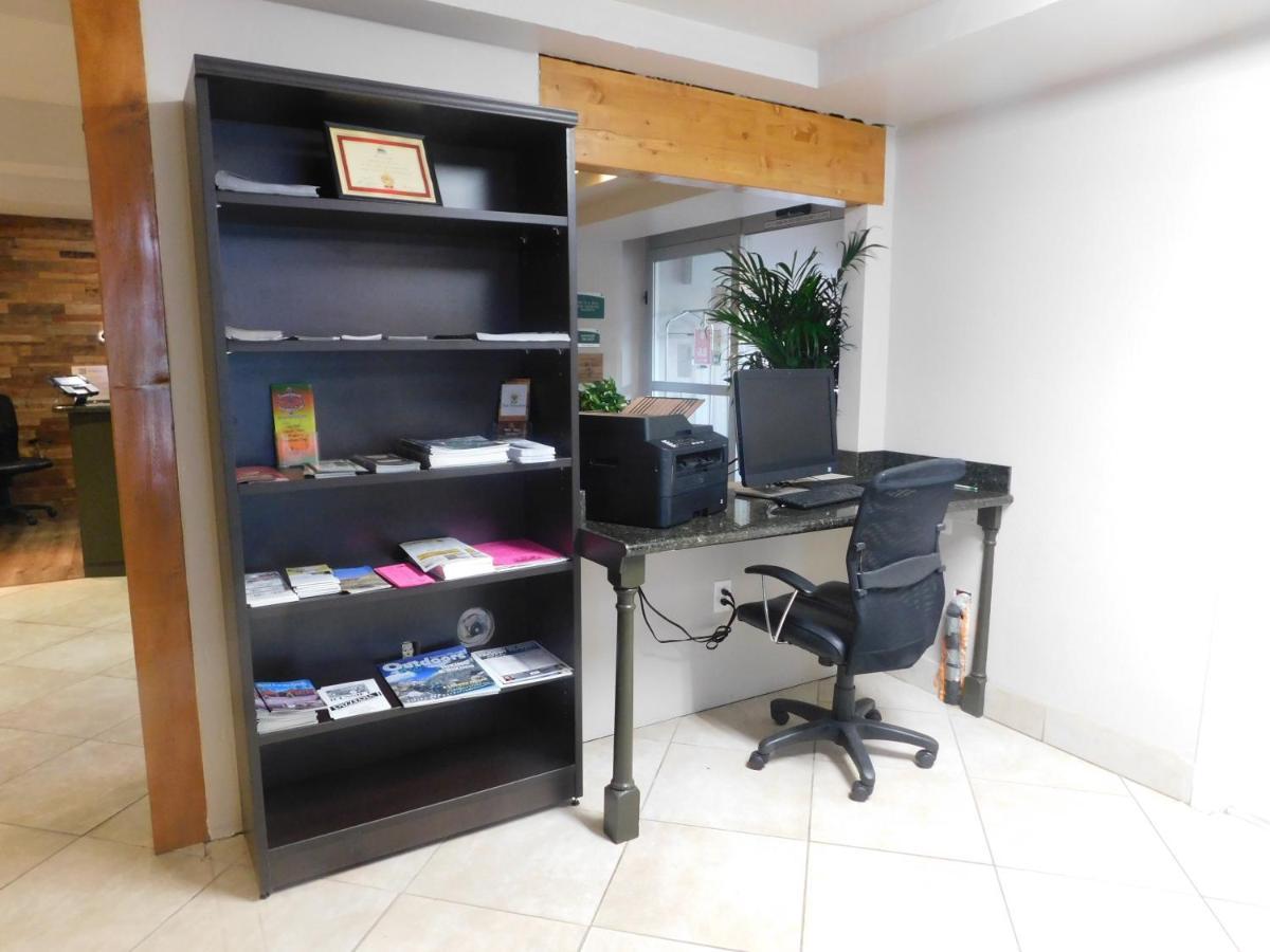Greentree Inn & Suites Pinetop מראה חיצוני תמונה