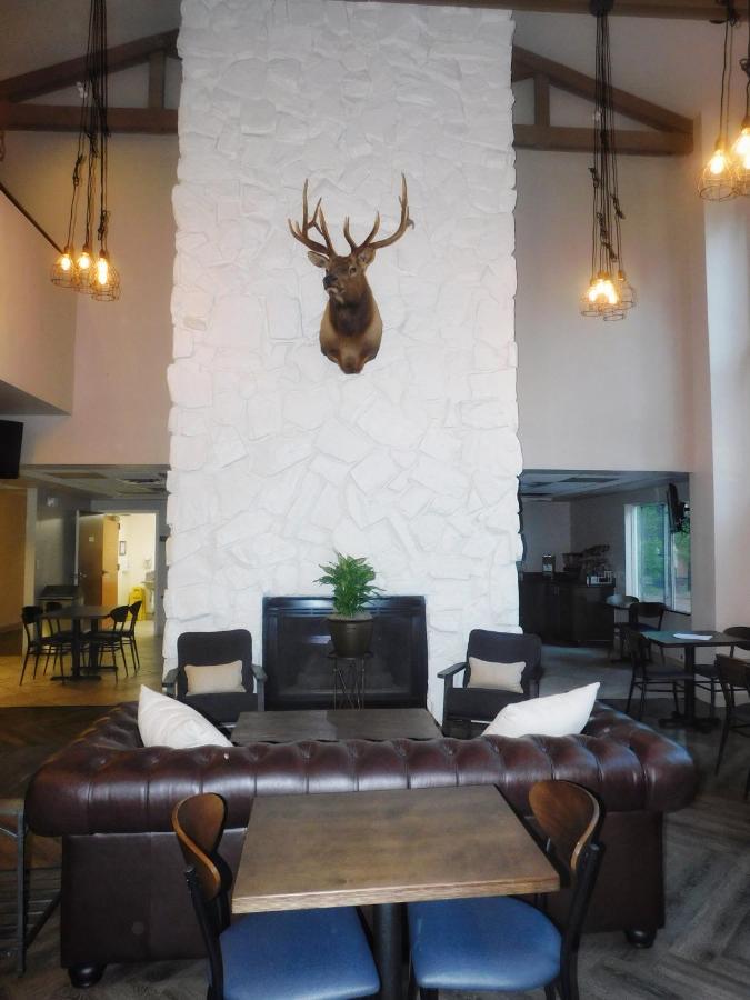 Greentree Inn & Suites Pinetop מראה חיצוני תמונה